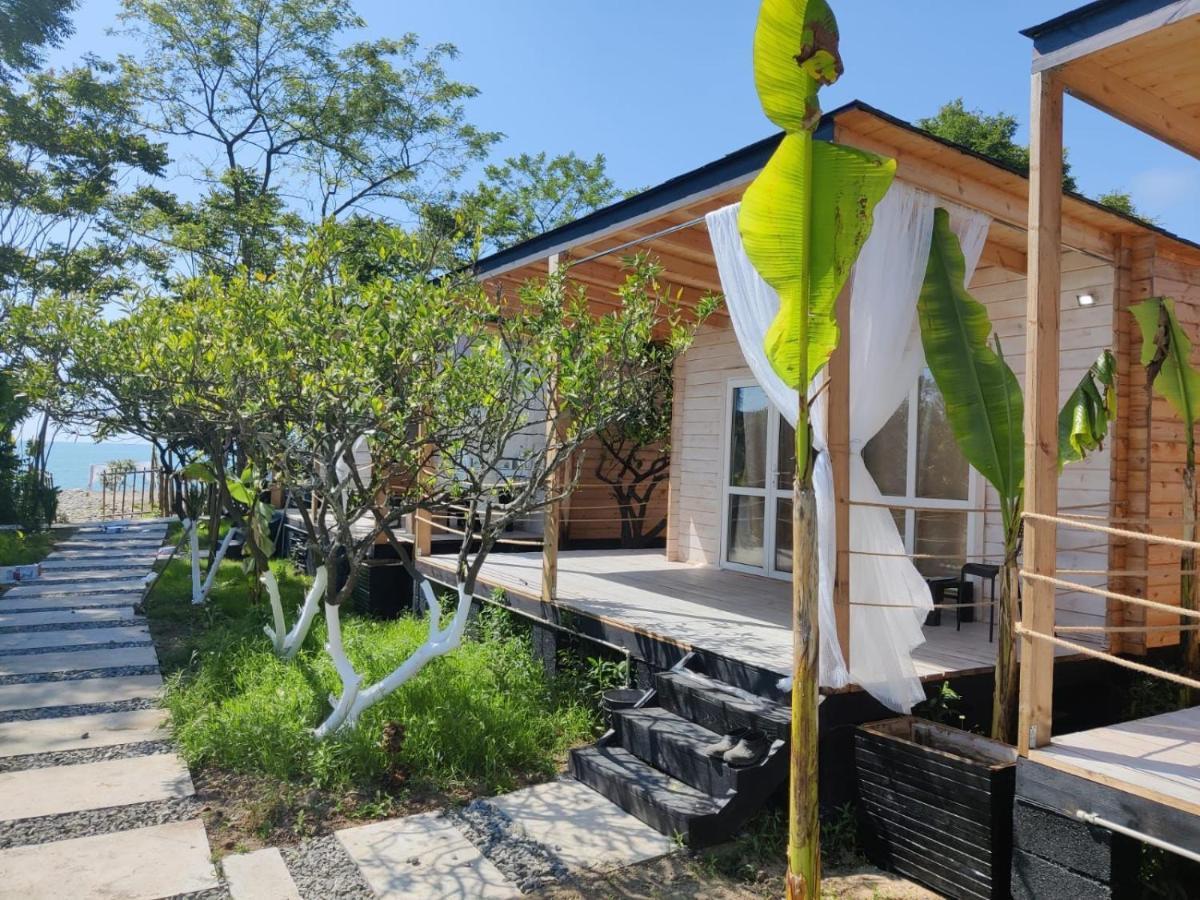 Aqua Palm Resort Suchumi Zewnętrze zdjęcie